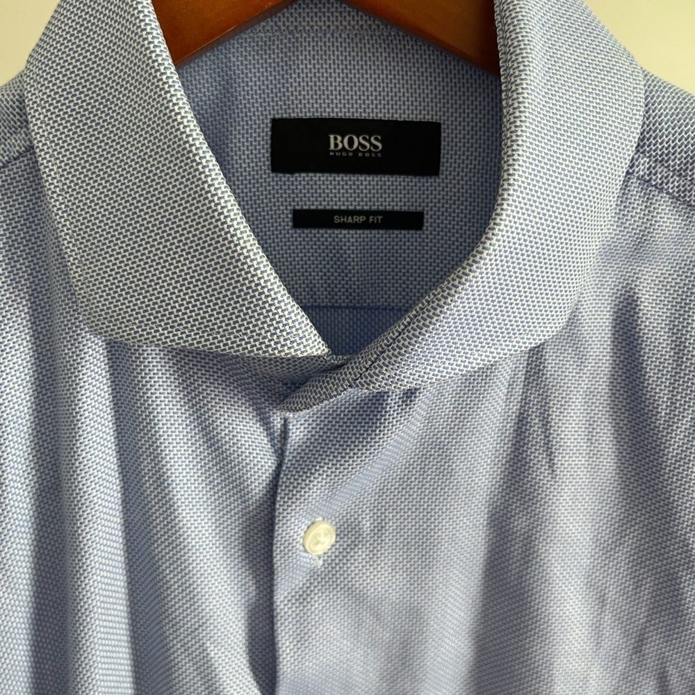 Men’s Hugo Boss sharp fit shirt.